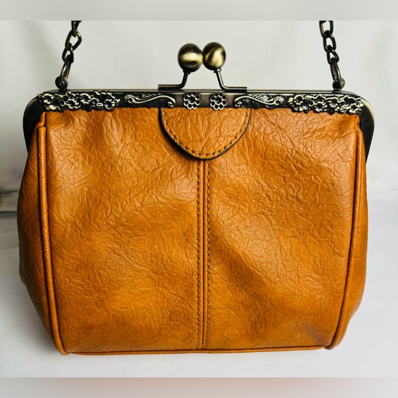 Vintage Style Handbag with kiss lock - Picture 11 of 11